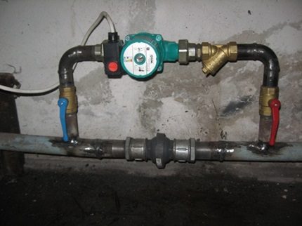 Ang pinakamainam na modelo ng bomba para sa pribadong paggamit ay dapat mapili. Home network ng pag-init na may pump pump