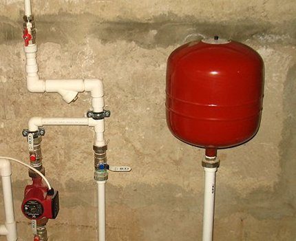 For the heating system, select the tank of the required volume Expansion tank