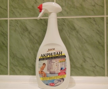 Komposisyon para sa ligtas na paglilinis ng acrylic bath Para sa Acrylan