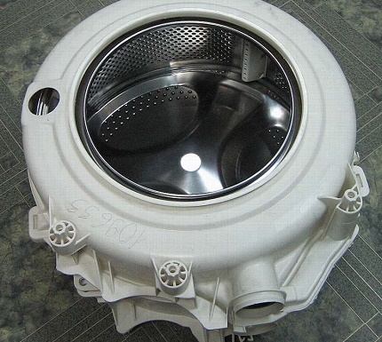 The washing machine is made of plastic Plastic tank