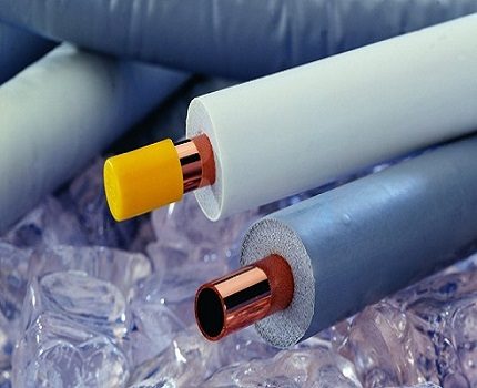 A cap is put on the edge of the copper tubes. Copper pipe insulation