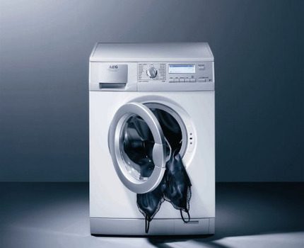 Pat visizdevīgākais AEG modelis ir dārgāks nekā tā konkurenti tirgū AEG L73060SL
