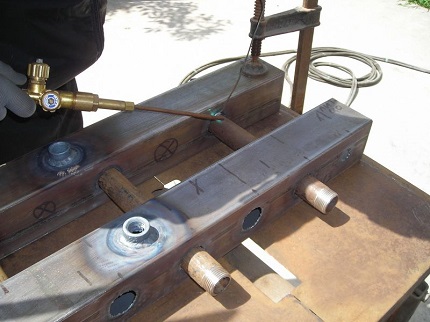 Pour la fabrication d'équipements vous avez besoin des compétences d'un soudeur Fabrication de collecteurs de soudure