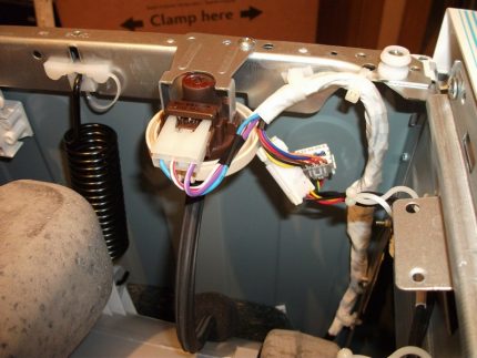 Pressure switch in the washing machine Pressure switch in the washing machine