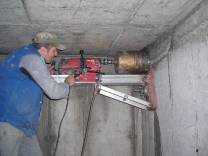 How to make a hole in the wall for installing the supply valve yourself Drilling a valve hole