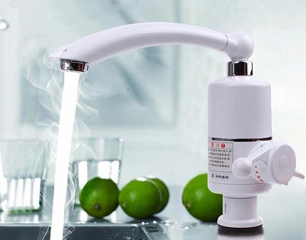 Chauffe-eau instantané compact dans la cuisine Consommation d'énergie