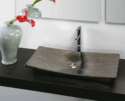 La forma insòlita del lavabo Mides de les piques d’escriptori