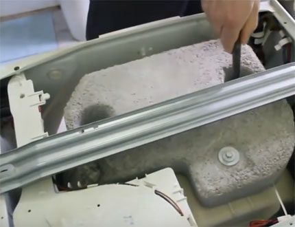 Removing the tank counterweight
