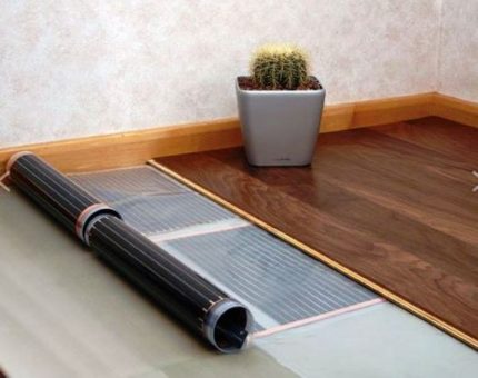 Plancher chaud sous le stratifié Plancher chaud sous le stratifié