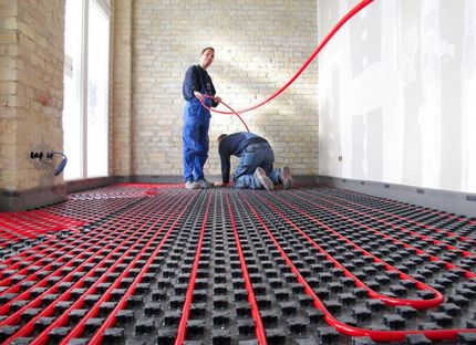 The design engineer will draw up the correct scheme for laying pipes of optimal diameter Laying pipes for underfloor heating by professionals