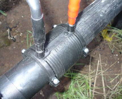 Koneksyon ng isang kahanay na tubo sa pipeline ng gas Pagsisimula ng Loop
