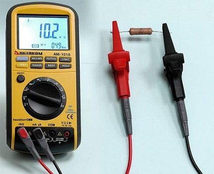 Megaohmmeter para sa pagsuri ng pagkakabukod Megaohmmeter para sa pagsuri ng pagkakabukod