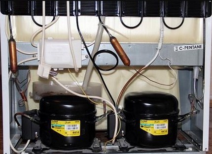 Zwei Kompressoren verbrauchen mehr Strom für den Betrieb Kühlschrank mit zwei Kompressoren