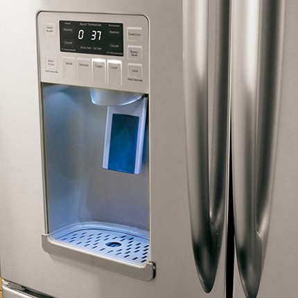 Eismaschine und andere schöne Optionen erhöhen den Stromverbrauch Zusätzliche Funktionen im Kühlschrank