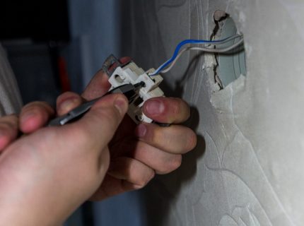 התקנת DIY החלף שקע הרכבה