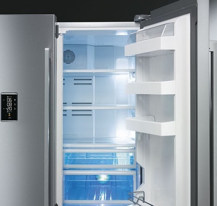Mehrtüriges Kühlschrankmodell von Smeg Mehrtüriges Kühlschrankmodell von Smeg
