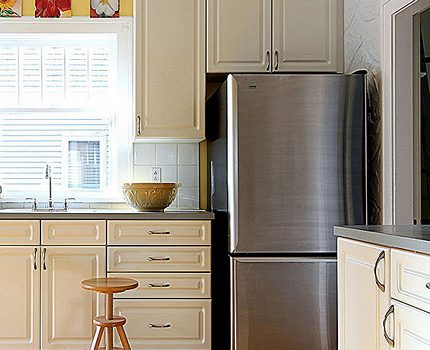 Les appareils Electrolux conviennent à toutes les tailles de cuisine Réfrigérateur Electrolux à l'intérieur de la cuisine