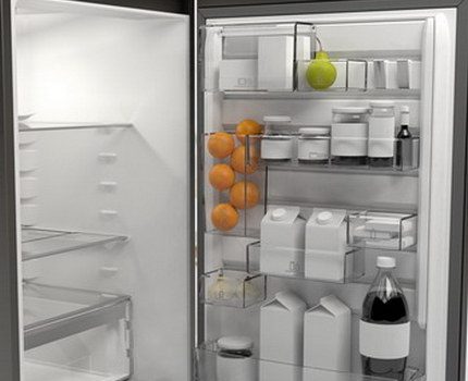 Le compartiment réfrigérateur se caractérise par un placement bien pensé des étagères et des cellules Agencement intérieur du réfrigérateur