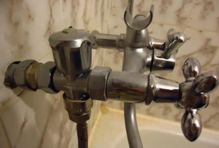 Mixer tap installation Mixer tap installation