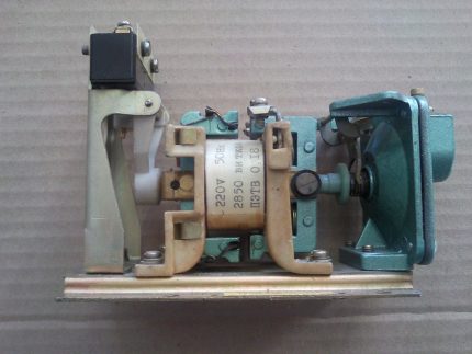 Công tắc thời gian khí nén