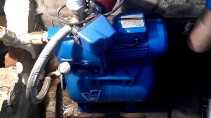 Koneksyon ng pumping station at pressure switch sa supply ng tubig Istasyon ng bomba