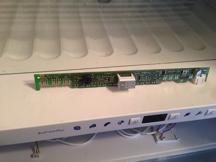 Reparatur des elektronischen Steuerungssystems