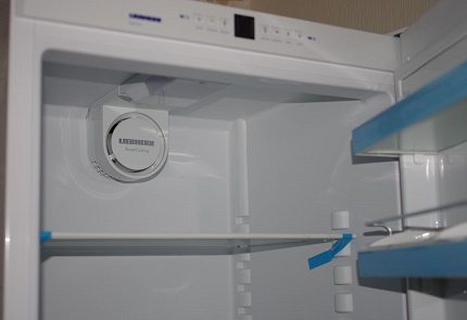 Kein Licht im Kühlraum Ersetzen der Glühbirne im Kühlschrank