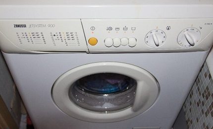 Zanussi veļas mazgājamo mašīnu unikālā tehnoloģija Reaktīvo sistēmu tehnoloģija