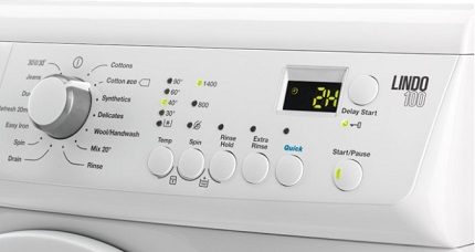 Priekšējā paneļa veļas mazgājamās mašīnas vadības panelis no Zanussi ZWF sērijas automašīnas Zanussi