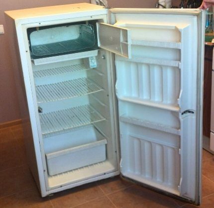 Offrir un réfrigérateur à vendre avec photo Photo d'un réfrigérateur à vendre