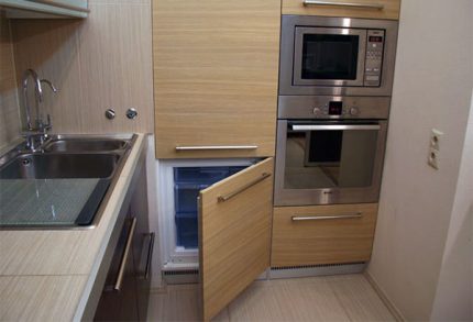 Réfrigérateur Atlant intégré Bâtiment Atlas