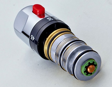Ang termostat ay nagbibigay ng makinis na kontrol sa temperatura Thermostatic cartridge