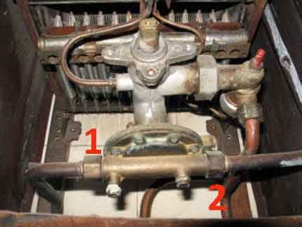 Kailangang i-unscrew ang 2 nuts sa gearbox Pag-aalis ng reducer ng tubig