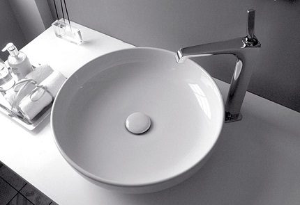 Often a valve comes with a sink Beautiful valve design