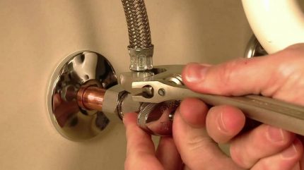 Flexibele slanginstallatie