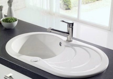 Impecabilitat anglesa de les piques blanques per a la cuina Pica de cuina Longran