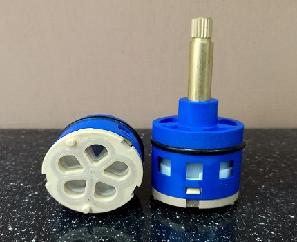 Ang mga cartridges ay mas matibay Keramik na kartutso