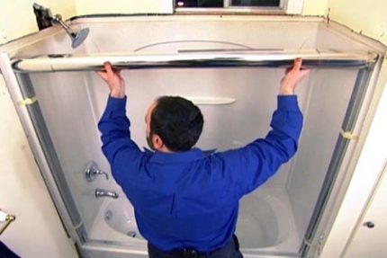 Upang ayusin ang automation sa isang shower booth, kinakailangan ang isang master Ang pagpupulong ng taksi ng reconditioned