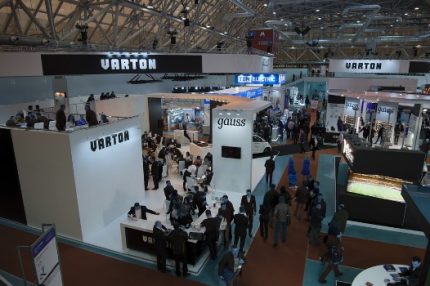 Warton à l'exposition des produits LED