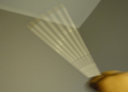 Cheap LED bulbs prone to ripple Light ripple test