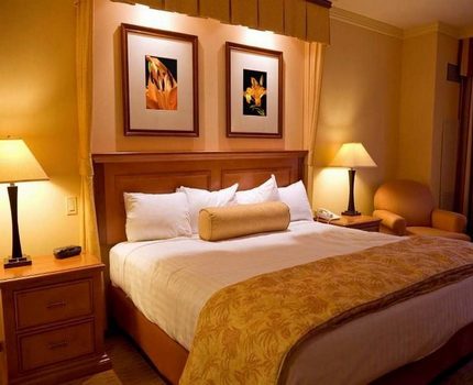 Cold light is more suitable for desktop illumination LED lighting in the bedroom