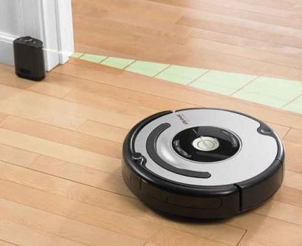 Pembatas akan melindungi robot daripada jatuh Dinding maya