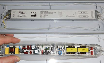 Trigger Board Elektronikong ballast sa loob