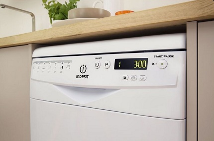 Bulaşık Makinesi Kontrol Paneli Indesit Indesit bulaşık makinesi lehine tartışmalar