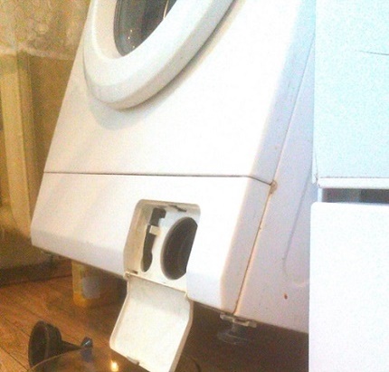What is the best way to drain the water from the tank of the front washing machine What is the best way to drain the water from the washing machine
