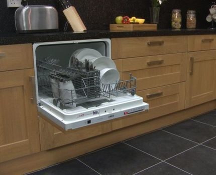 Avant d'acheter, vous devez déterminer la place dans la cuisine Lave-vaisselle encastrable compact