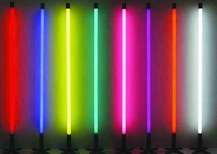 แสงไฟสีเรืองแสง