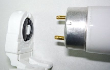 Fluorescent lamp socket Fluorescent lamp na may lampholder