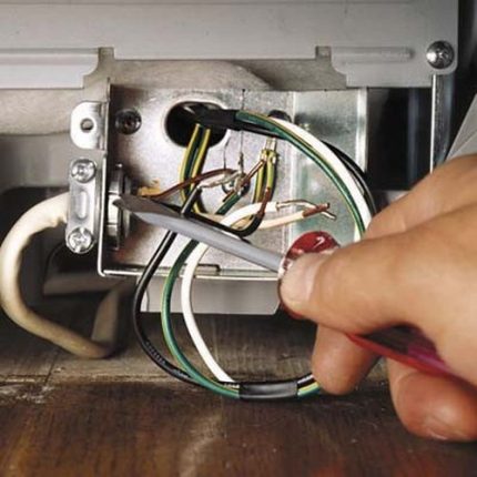Pag-shut down ang pump pump ng makinang panghugas Pag-aalis ng makinang panghugas ng Electrolux