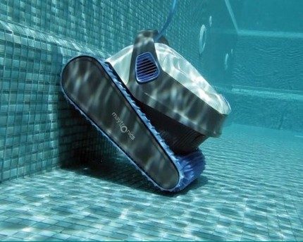 Robot bawah laut dilengkapi dengan pelbagai sensor Mengatasi halangan dengan pembersih vakum robot